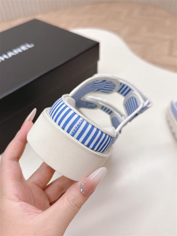 20251128184436689 280